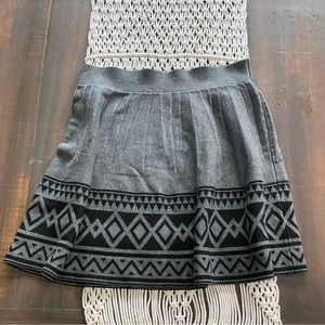 Freeway pocketed skirt